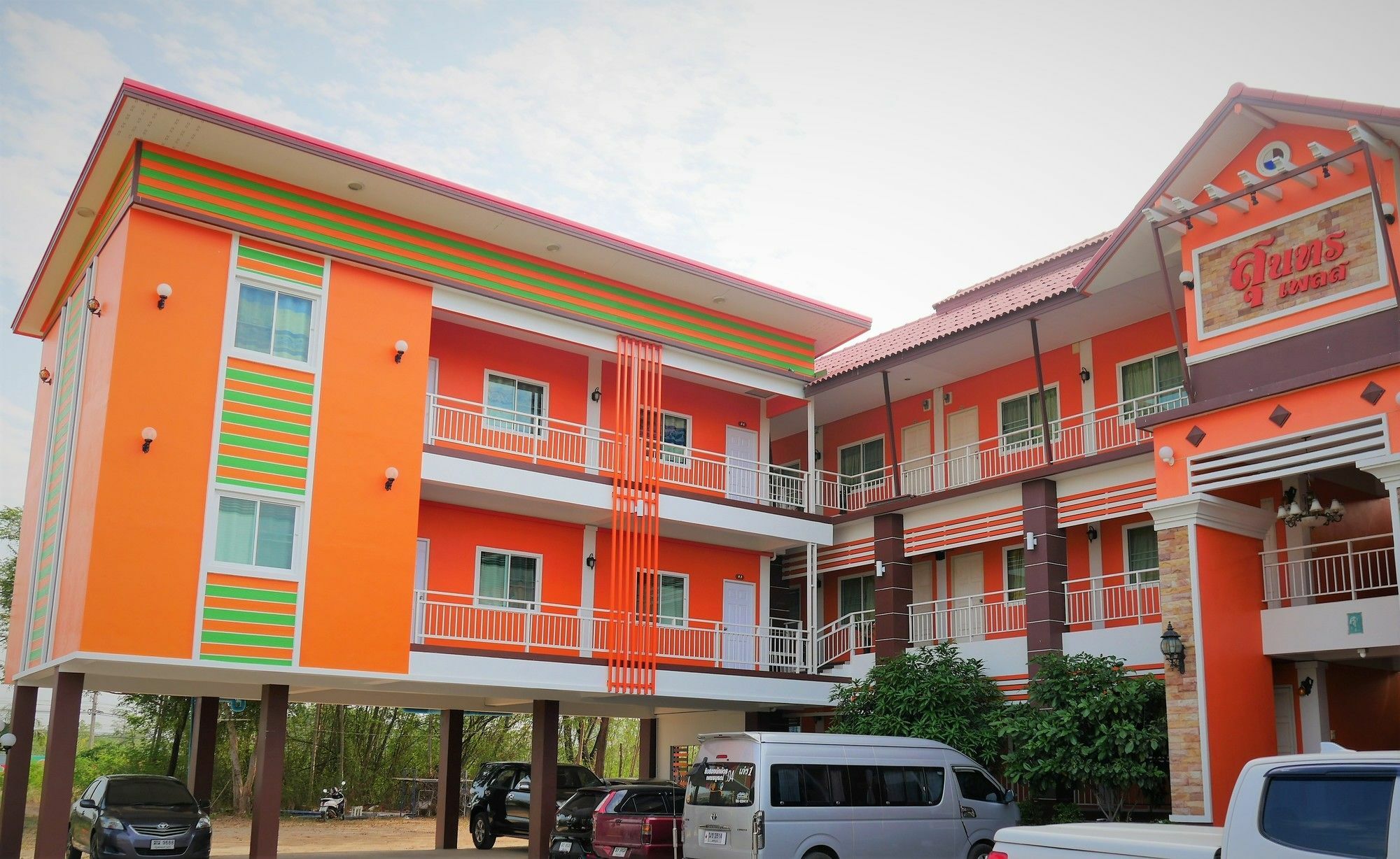 Suntorn Place Hotel Phitsanulok Exterior photo