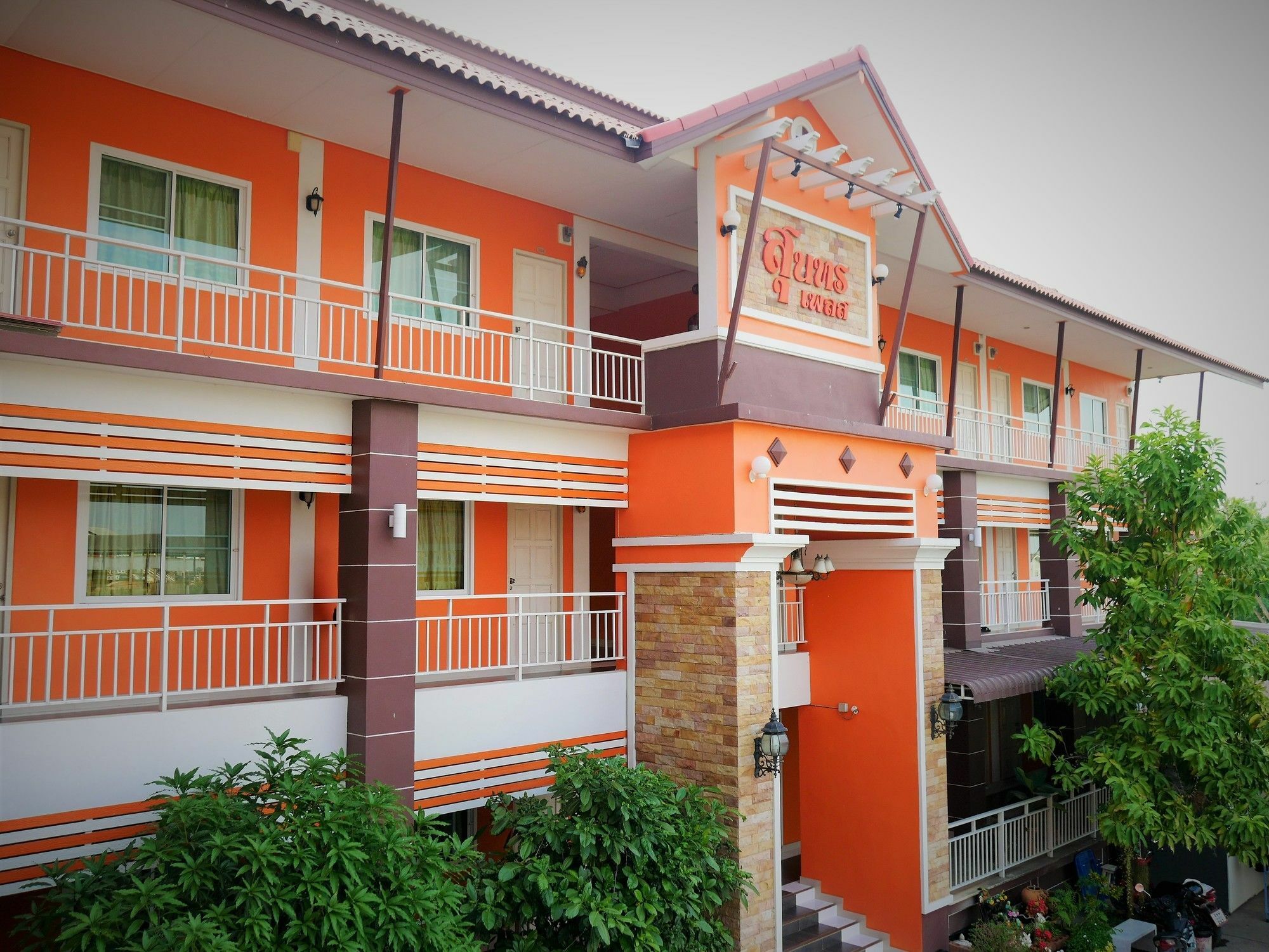 Suntorn Place Hotel Phitsanulok Exterior photo